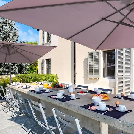 Villa Boemia 10, Emma