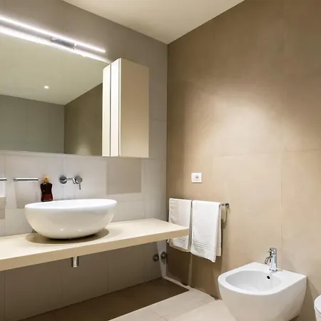 Villa Boemia 10, Emma İskenderiye