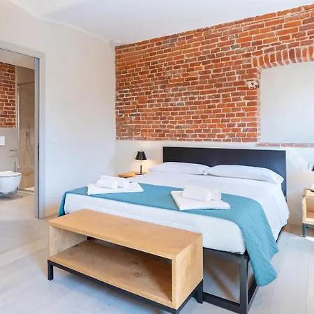 Villa Boemia 10, Emma İskenderiye