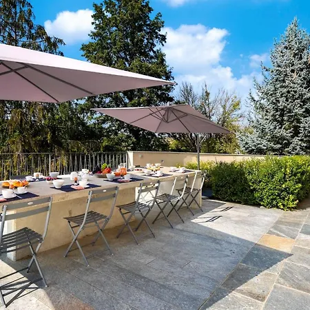 Villa Boemia 10, Emma *